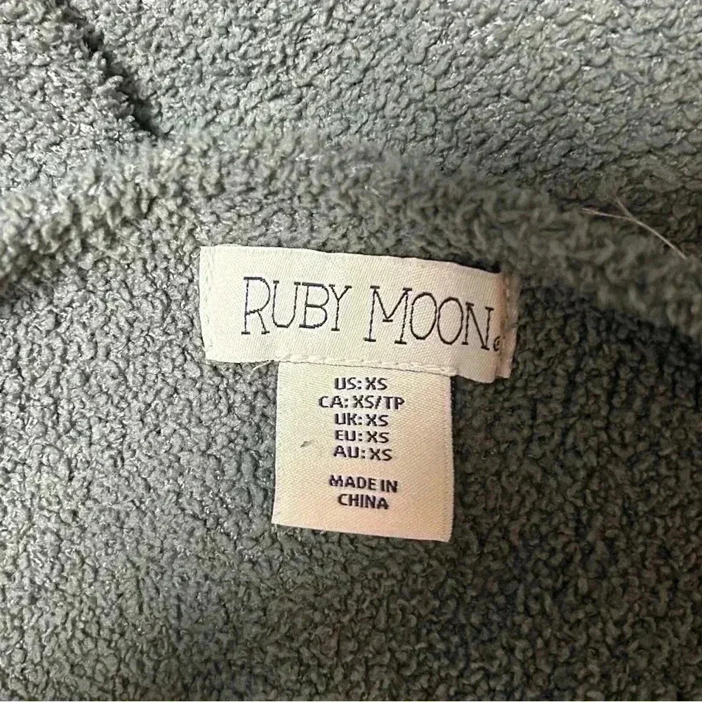 Ruby  Moon Sweater - Picture 4 of 5